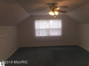 545 Eighth St, Manistee, MI 49660 photo 6