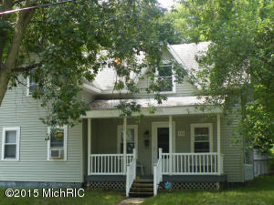 515 Pearl St, Belding, MI 48809 photo 4