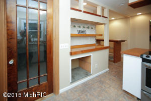 627 Glenview Cir, Plainwell, MI 49080 photo 10