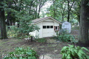 627 Glenview Cir, Plainwell, MI 49080 photo 24