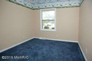 627 Glenview Cir, Plainwell, MI 49080 photo 16