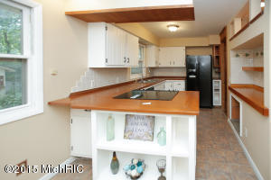 627 Glenview Cir, Plainwell, MI 49080 photo 7