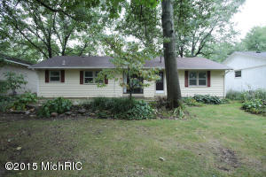 627 Glenview Cir, Plainwell, MI 49080 photo 27