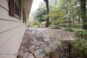 627 Glenview Cir, Plainwell, MI 49080 photo 22