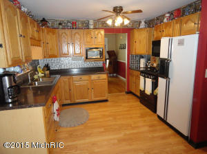8446 S Washington Ave, Baldwin, MI 49304 photo 3