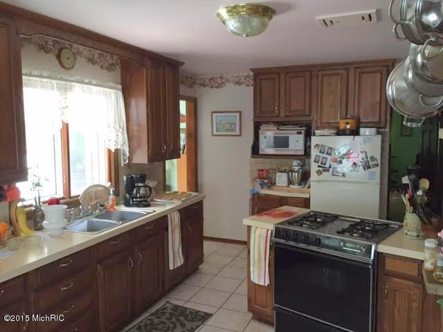 3908 34th St, Hamilton, MI 49419 photo 4