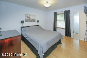 5700 Electra St, Kalamazoo, MI 49048 photo 11