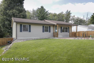 5700 Electra St, Kalamazoo, MI 49048 photo 2