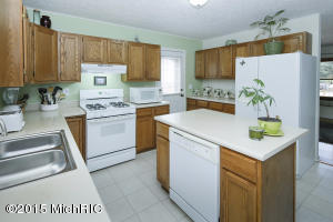 5700 Electra St, Kalamazoo, MI 49048 photo 9