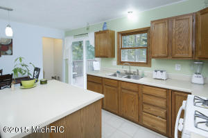 5700 Electra St, Kalamazoo, MI 49048 photo 8