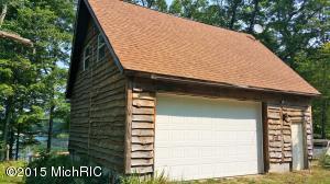 319 Harbison Dr, Bitely, MI 49309 photo 3