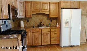 319 Harbison Dr, Bitely, MI 49309 photo 9