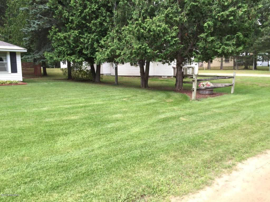 5793 N Utter Rd, Irons, MI 49644 photo 4
