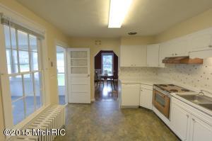 415 King St, Lowell, MI 49331 photo 5