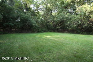 711 Betterly, Springfield, MI 49037 photo 15