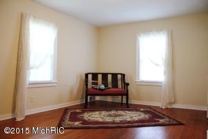 86 S Elder Ave, Grant, MI 49327 photo 10