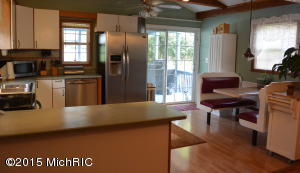 809 Brown St, Niles, MI 49120 photo 4