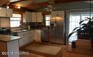 809 Brown St, Niles, MI 49120 photo 3