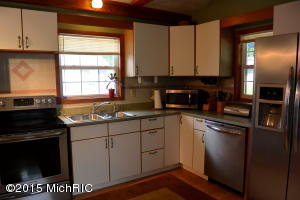 809 Brown St, Niles, MI 49120 photo 5