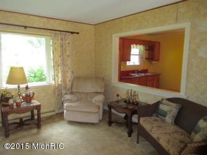 301 Sutherland Dr, Stanton, MI 48888 photo 9