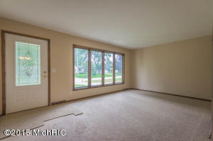 4336 Alpine Dr, Dorr, MI 49323 photo 2