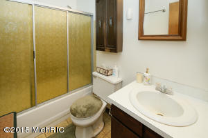 1235 103rd Ave, Plainwell, MI 49080 photo 11