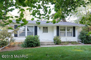 1235 103rd Ave, Plainwell, MI 49080 photo 2