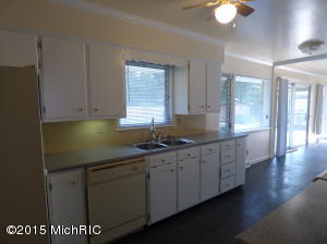 451 Chippewa Rd, Benton Harbor, MI 49022 photo 9
