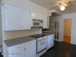 451 Chippewa Rd, Benton Harbor, MI 49022 photo 8