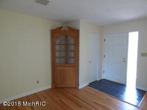 451 Chippewa Rd, Benton Harbor, MI 49022 photo 6