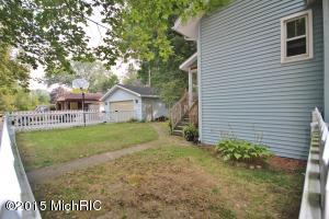 300 E Hoffman St, Three Rivers, MI 49093 photo 4