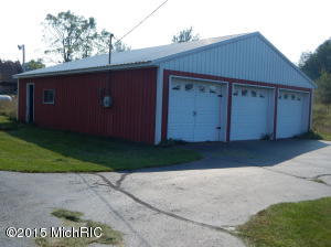 1920 E 120th St, Grant, MI 49327 photo 3