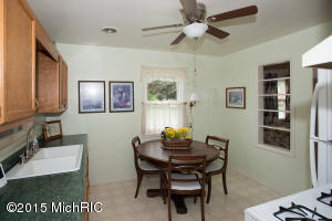 227 23rd St N, Springfield, MI 49037 photo 10