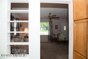 227 23rd St N, Springfield, MI 49037 photo 8