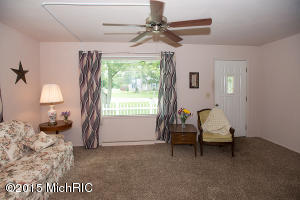 227 23rd St N, Springfield, MI 49037 photo 7