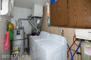 227 23rd St N, Springfield, MI 49037 photo 17