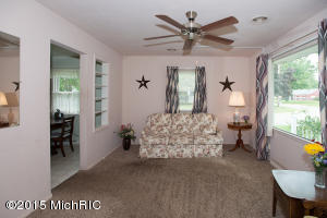 227 23rd St N, Springfield, MI 49037 photo 6