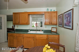 227 23rd St N, Springfield, MI 49037 photo 9