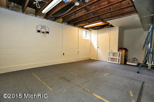 524 Exchange St, Spring Lake, MI 49456 photo 12