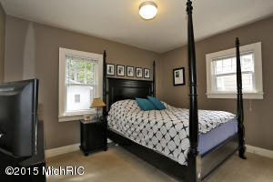 524 Exchange St, Spring Lake, MI 49456 photo 8