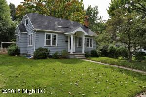 524 Exchange St, Spring Lake, MI 49456 photo 1