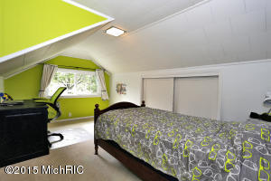 524 Exchange St, Spring Lake, MI 49456 photo 9