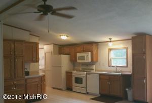 2614 S Oak, White Cloud, MI 49349 photo 2
