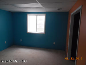 111 E 4th St, Trufant, MI 49347 photo 18