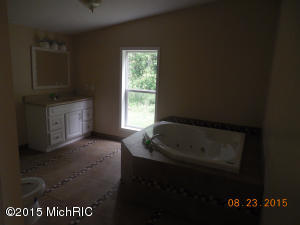 111 E 4th St, Trufant, MI 49347 photo 12