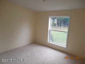 111 E 4th St, Trufant, MI 49347 photo 14