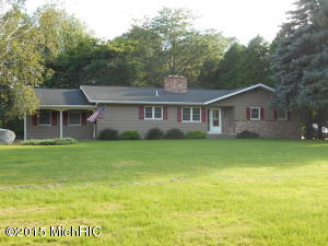 581 Eighth St, Manistee, MI 49660 photo 1