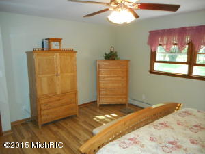 581 Eighth St, Manistee, MI 49660 photo 29