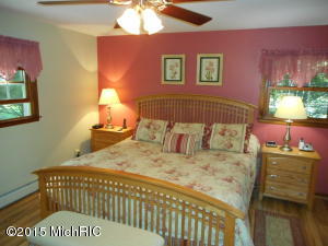 581 Eighth St, Manistee, MI 49660 photo 27