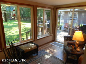 581 Eighth St, Manistee, MI 49660 photo 9